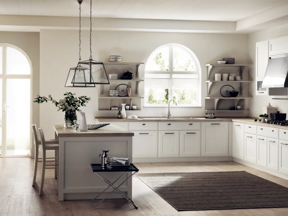 Cucina Classica angolare con isola Favilla in laccato opaco Bianco Prestige di Scavolini